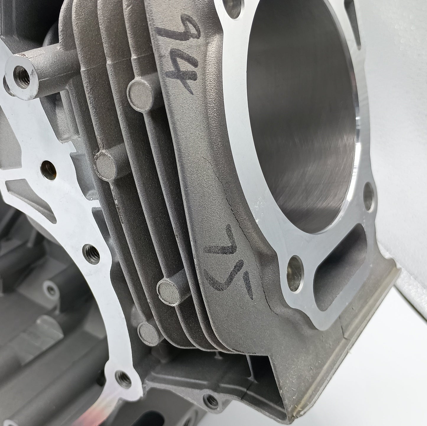Article #906 - 94mm bore x 175.2mm deck height 10 Bolt GX390 Cylinder Block *BLEM*